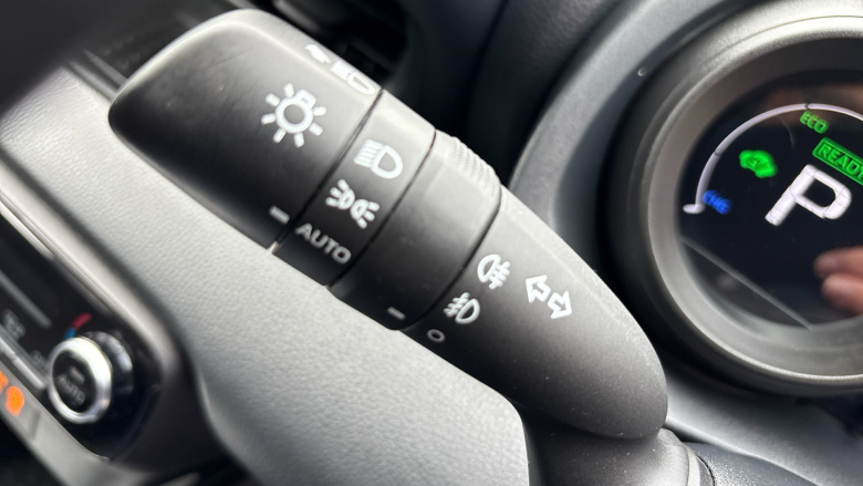 Toyota Yaris 1.5 Hybrid Design 5dr CVT Hybrid Hatchback